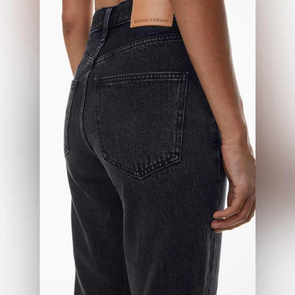 Aritzia Denim Forum
The '90s Hi-Rise Loose Jean - Picture 6 of 11